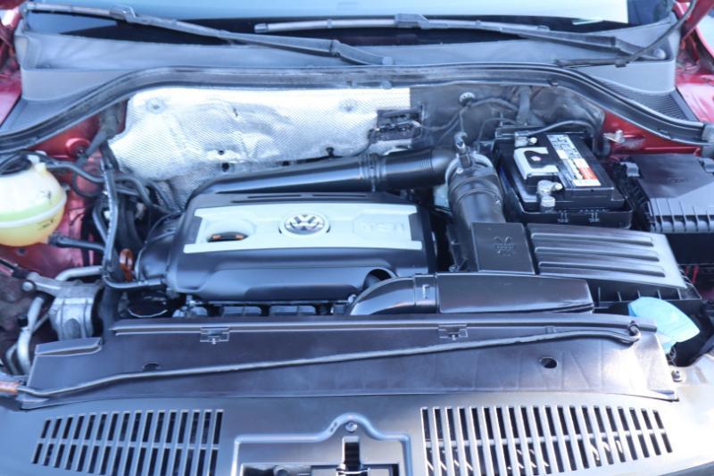 Volkswagen Tiguan S 2012
