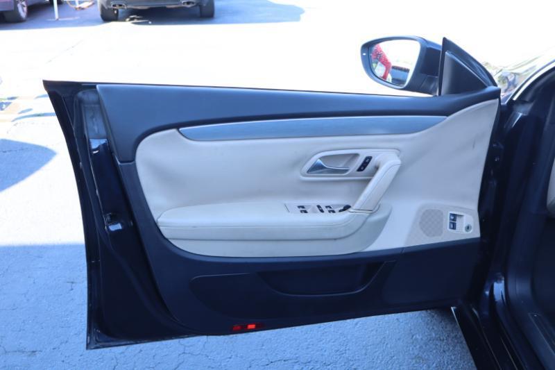 Volkswagen CC Sport w/Lighting Package 2013