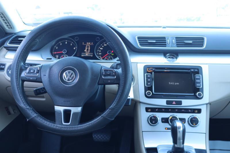 Volkswagen CC Sport w/Lighting Package 2013