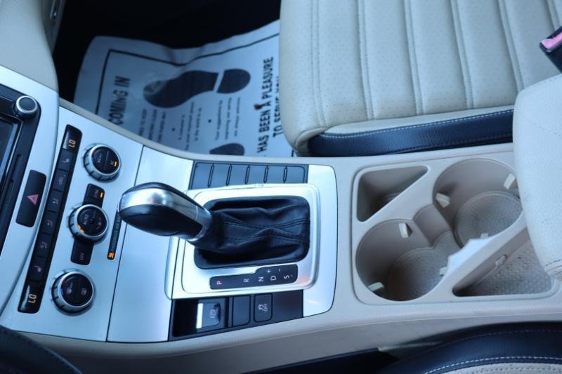 Volkswagen CC Sport w/Lighting Package 2013