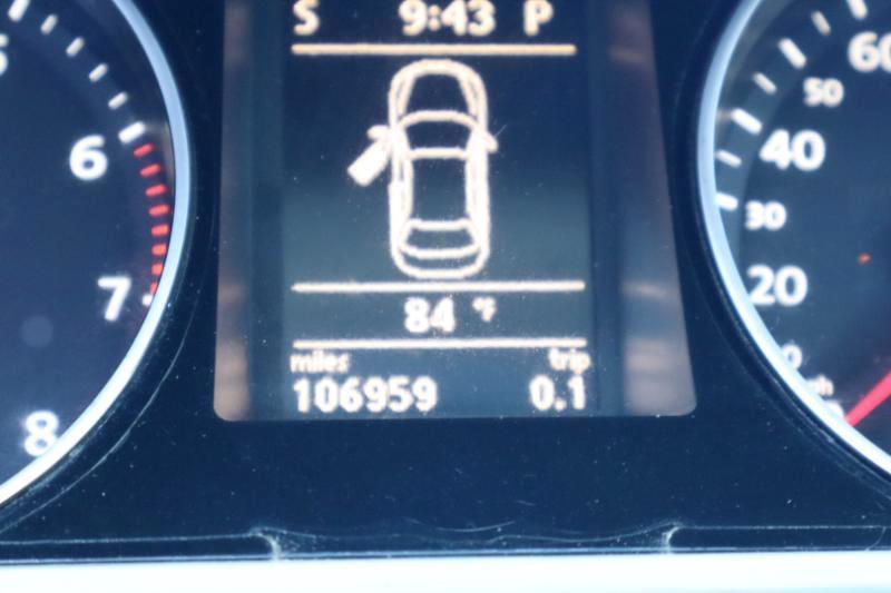 Volkswagen CC Sport w/Lighting Package 2013