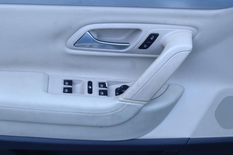 Volkswagen CC Sport w/Lighting Package 2013