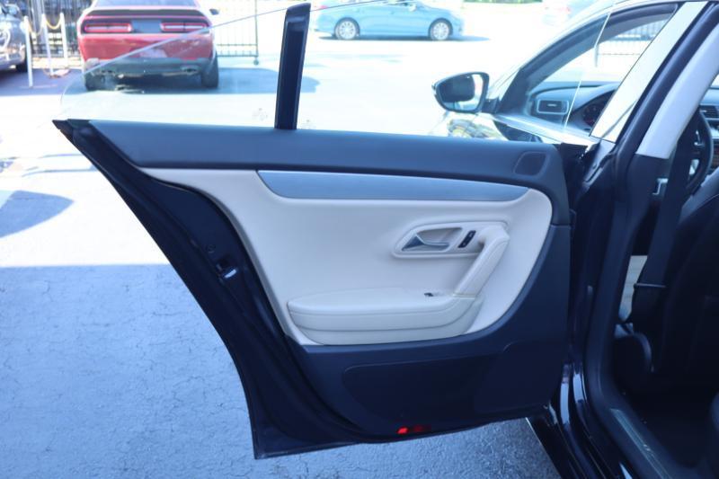 Volkswagen CC Sport w/Lighting Package 2013