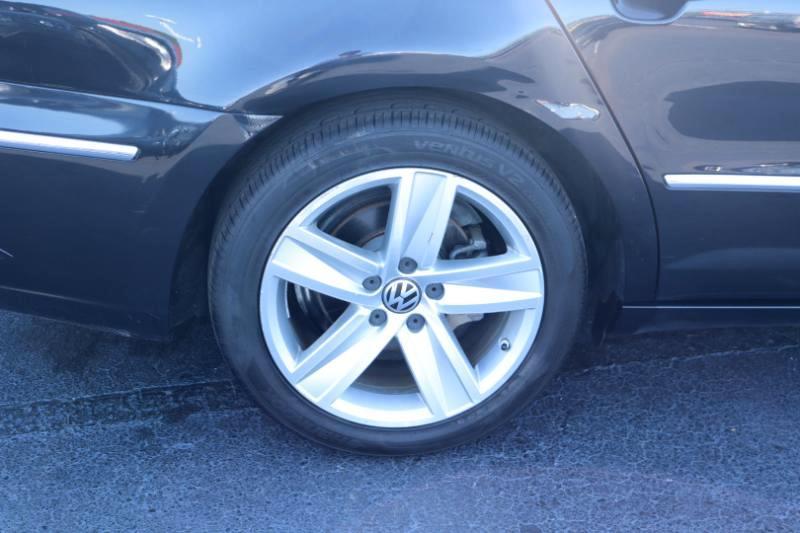 Volkswagen CC Sport w/Lighting Package 2013
