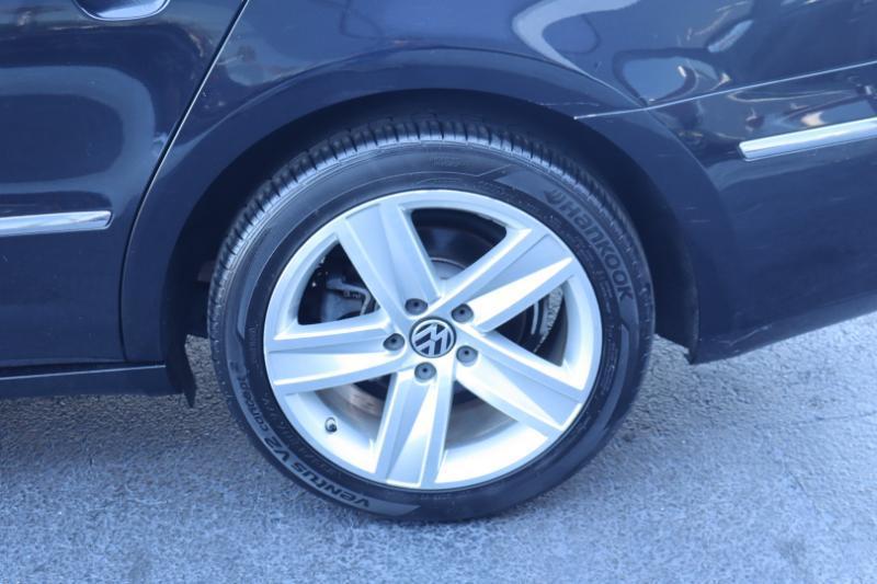 Volkswagen CC Sport w/Lighting Package 2013