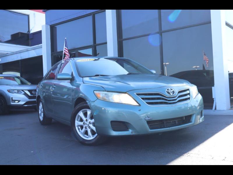 Toyota Camry Base 6-Spd AT 2011