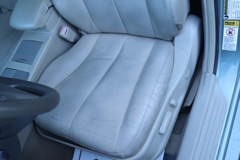 Toyota Camry Base 6-Spd AT 2011