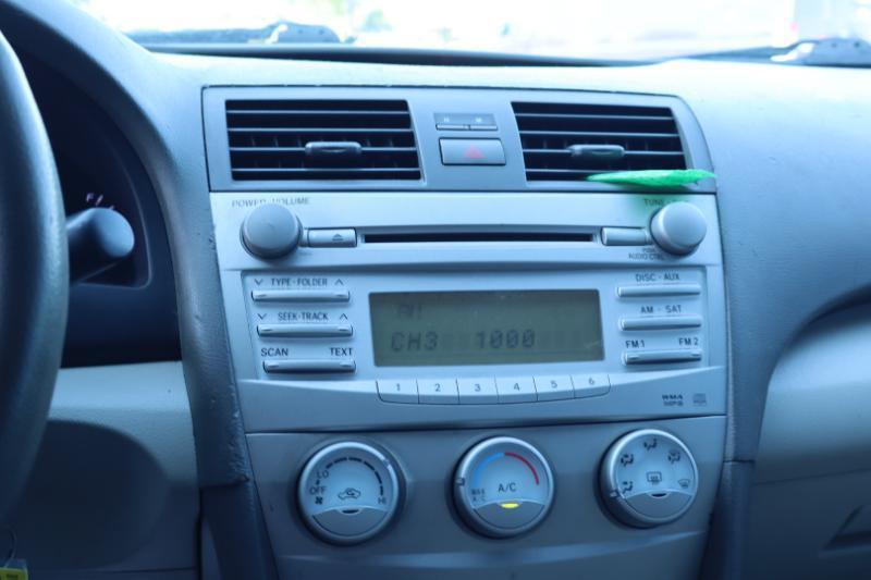 Toyota Camry Base 6-Spd AT 2011