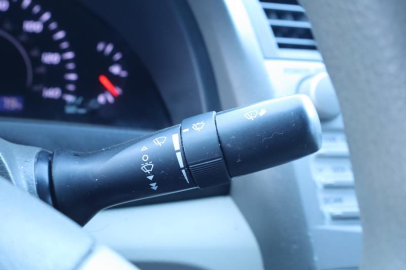 Toyota Camry Base 6-Spd AT 2011