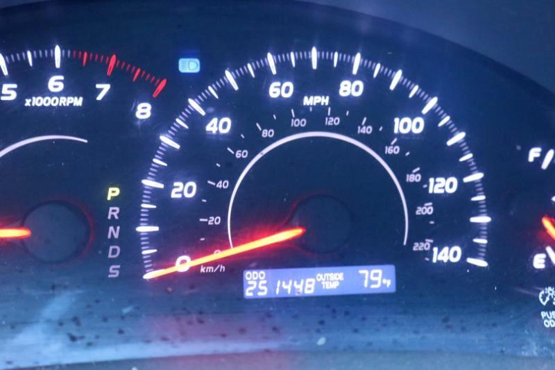Toyota Camry Base 6-Spd AT 2011