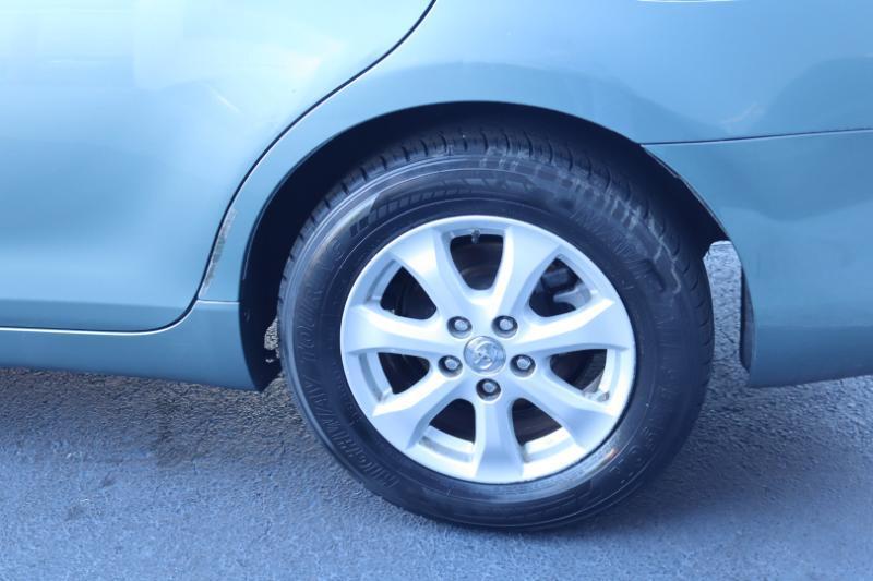 Toyota Camry Base 6-Spd AT 2011