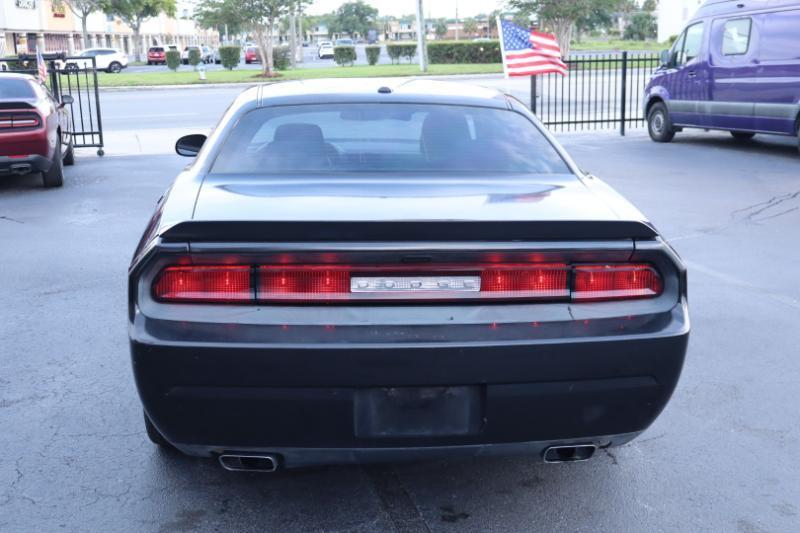 Dodge Challenger R/T 2011