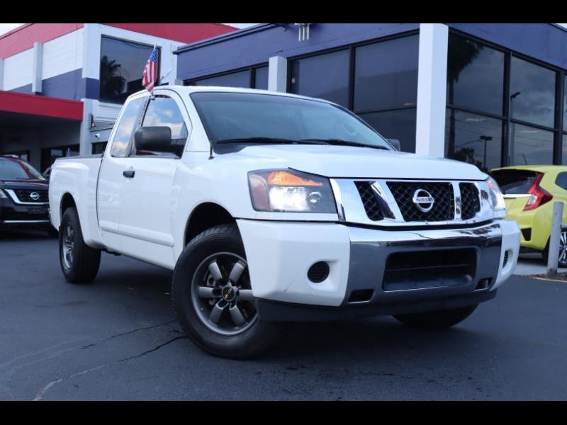 Nissan Titan S King Cab 2WD 2013