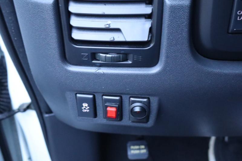 Nissan Titan S King Cab 2WD 2013
