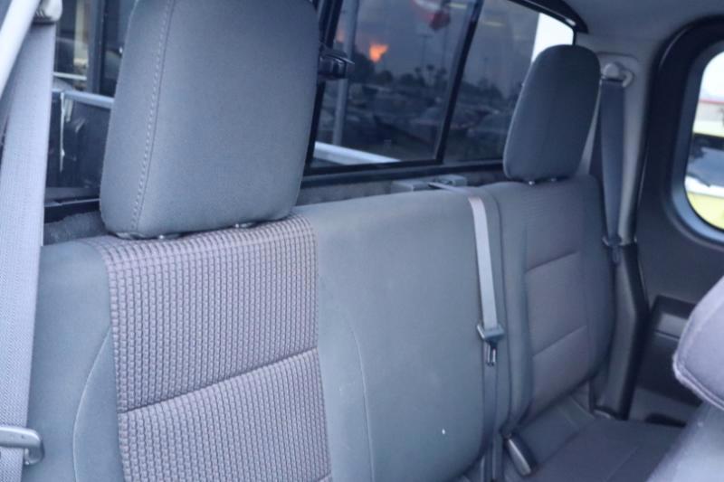Nissan Titan S King Cab 2WD 2013