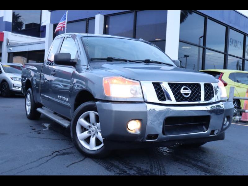 Nissan Titan S King Cab 2WD 2013