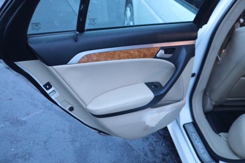 Acura TL 5-Speed AT 2006