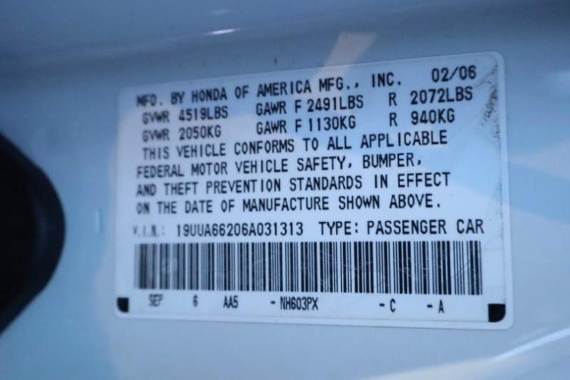 Acura TL 5-Speed AT 2006