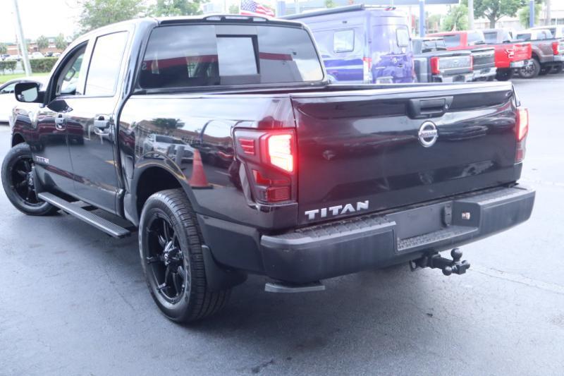 Nissan Titan S Crew Cab 2WD 2019