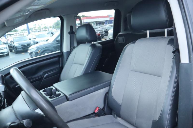 Nissan Titan S Crew Cab 2WD 2019
