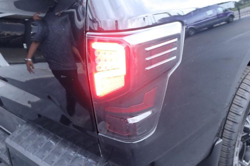 Nissan Titan S Crew Cab 2WD 2019