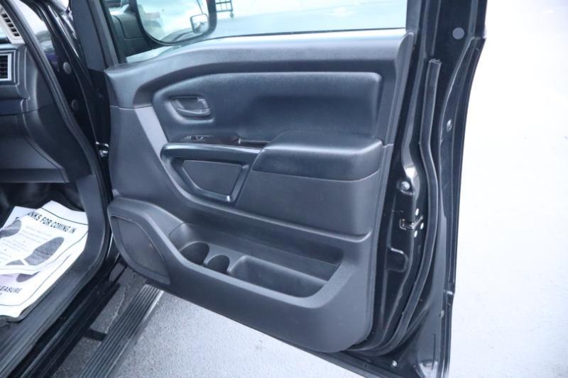 Nissan Titan S Crew Cab 2WD 2019