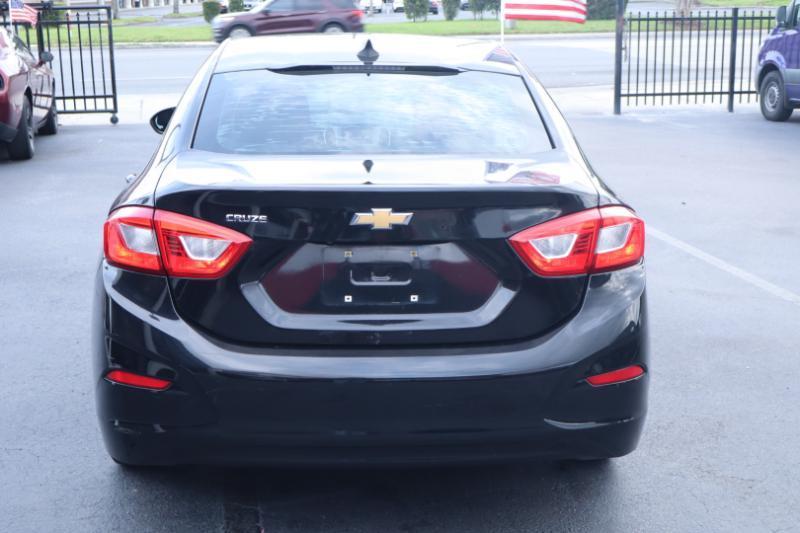 Chevrolet Cruze LS Auto 2017