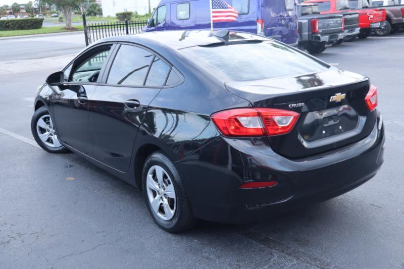 Chevrolet Cruze LS Auto 2017