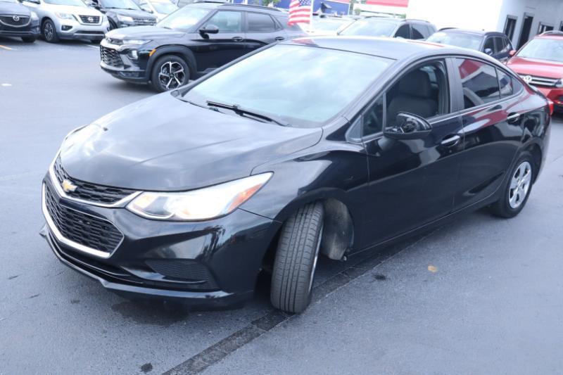 Chevrolet Cruze LS Auto 2017
