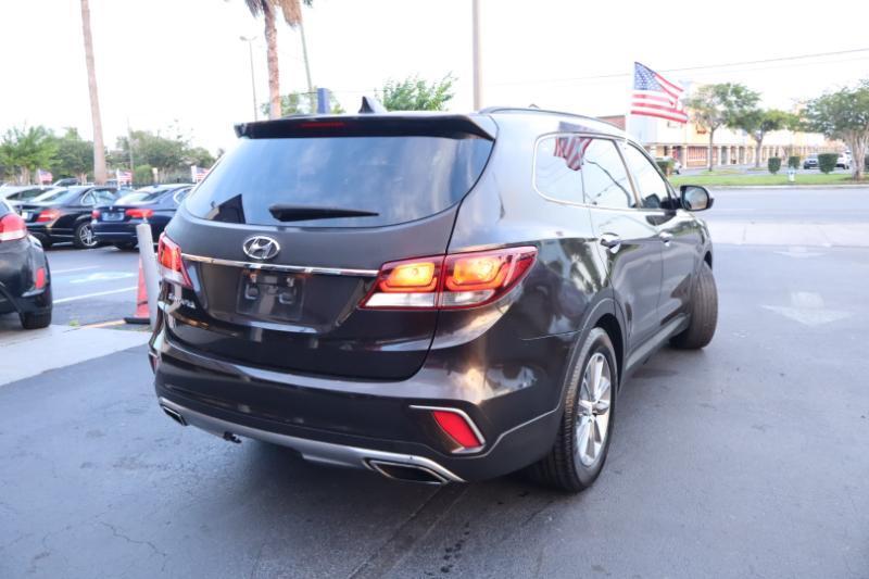Hyundai Santa Fe SE FWD 2017
