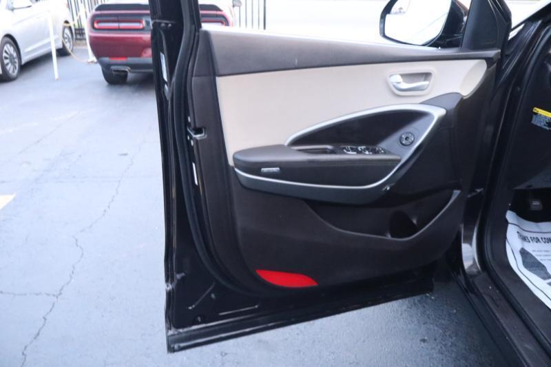 Hyundai Santa Fe SE FWD 2017