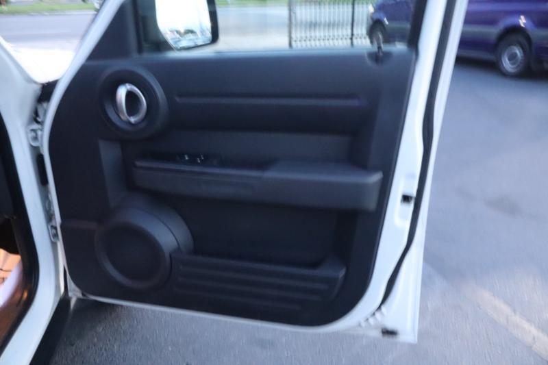 Dodge Nitro SXT 2WD 2008