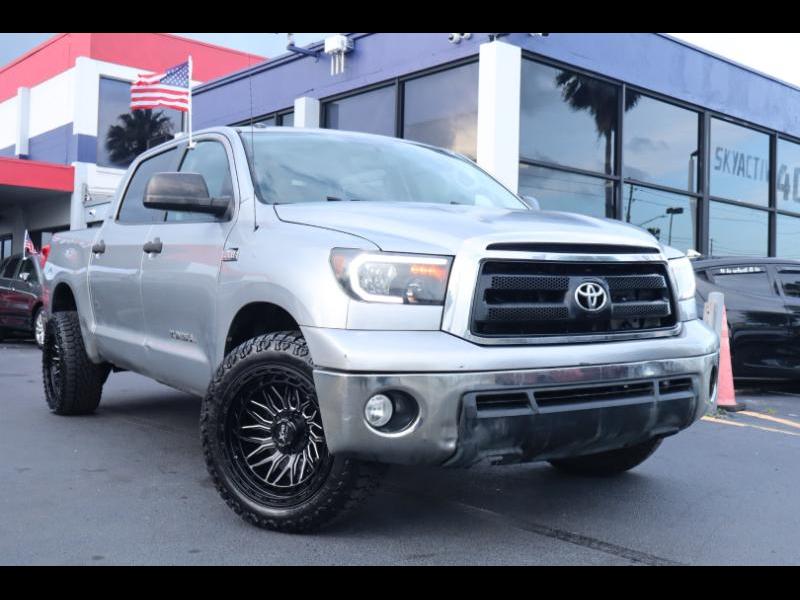 Toyota Tundra Tundra-Grade CrewMax 5.7L 2WD 2012
