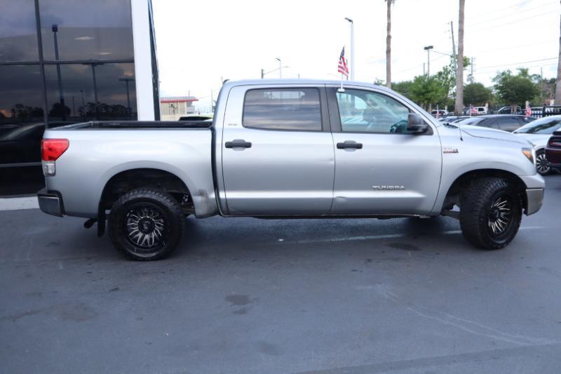 Toyota Tundra Tundra-Grade CrewMax 5.7L 2WD 2012