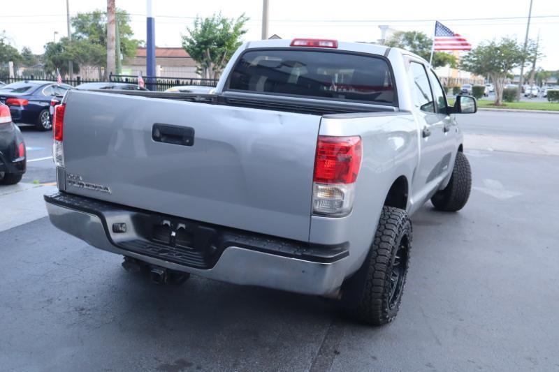 Toyota Tundra Tundra-Grade CrewMax 5.7L 2WD 2012