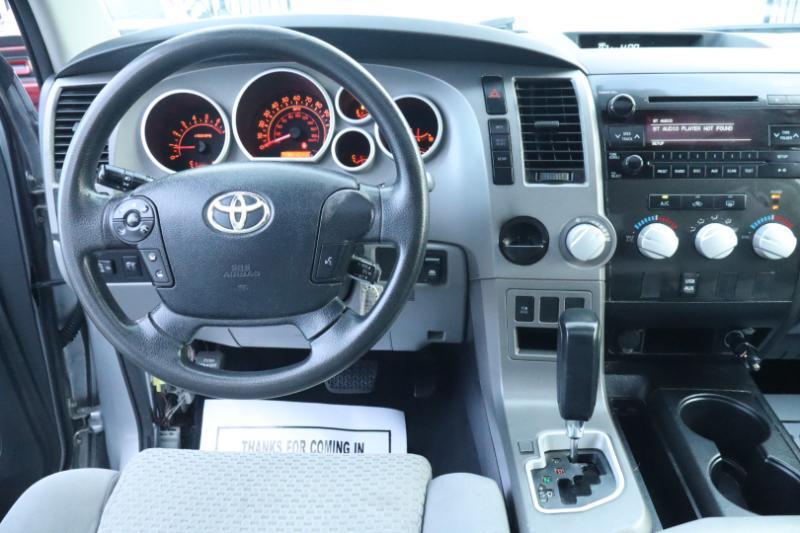Toyota Tundra Tundra-Grade CrewMax 5.7L 2WD 2012