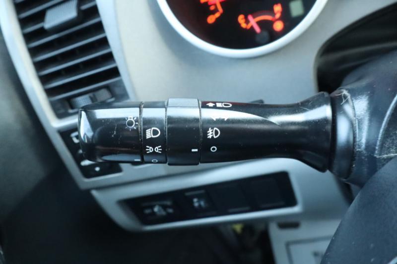Toyota Tundra Tundra-Grade CrewMax 5.7L 2WD 2012