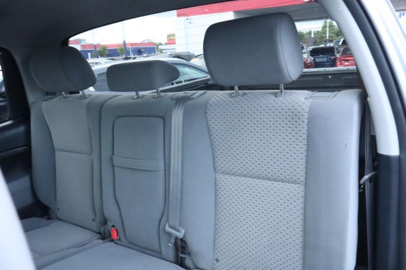 Toyota Tundra Tundra-Grade CrewMax 5.7L 2WD 2012