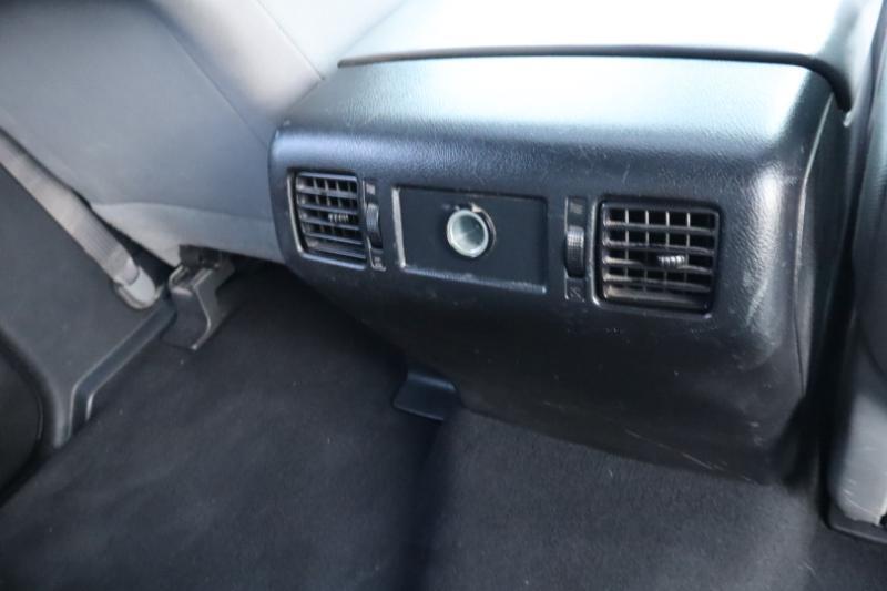 Toyota Tundra Tundra-Grade CrewMax 5.7L 2WD 2012