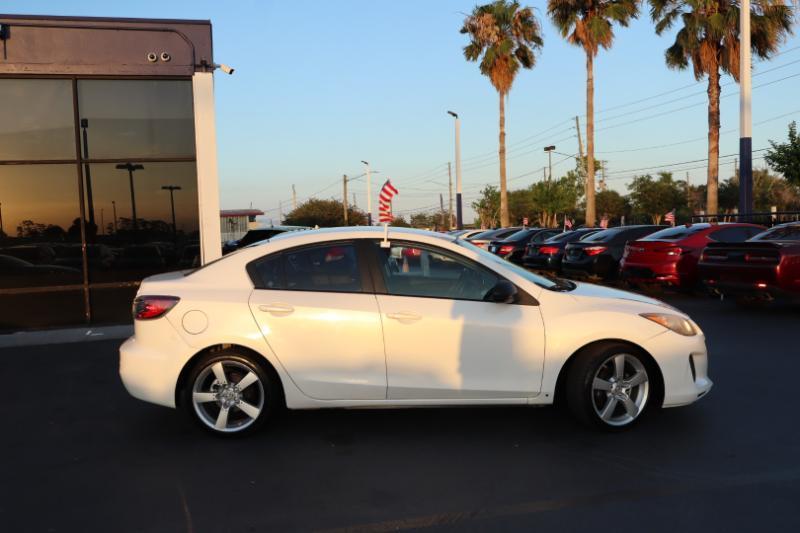 Mazda MAZDA3 i SV AT 4-Door 2013