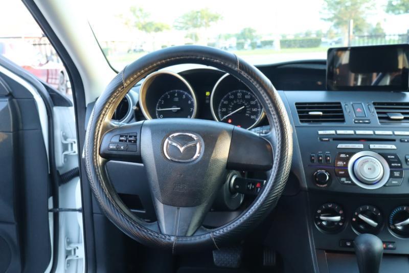Mazda MAZDA3 i SV AT 4-Door 2013