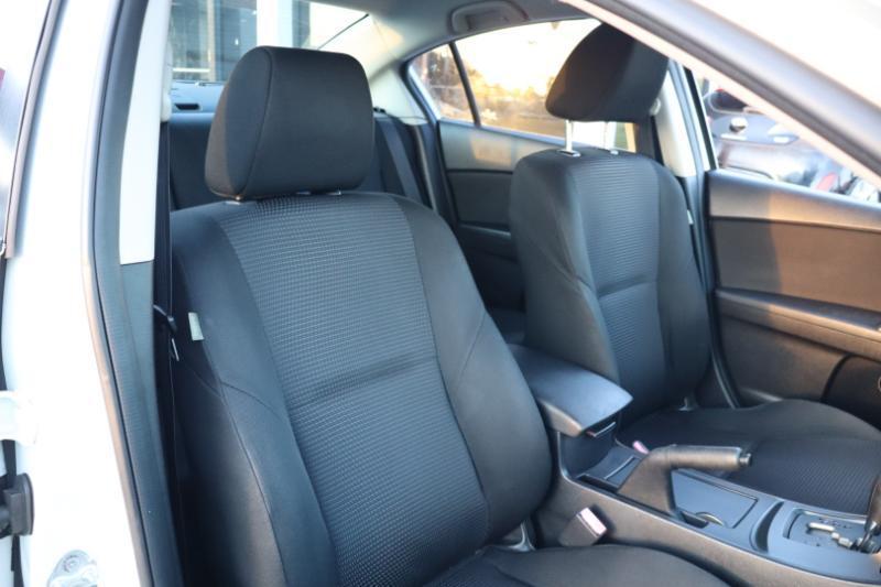 Mazda MAZDA3 i SV AT 4-Door 2013