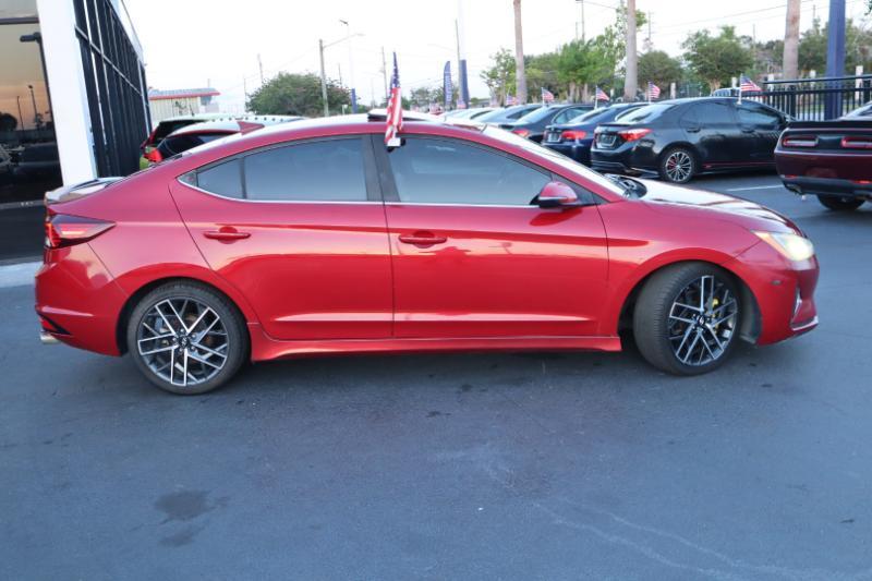 Hyundai Elantra Sport 7A 2019