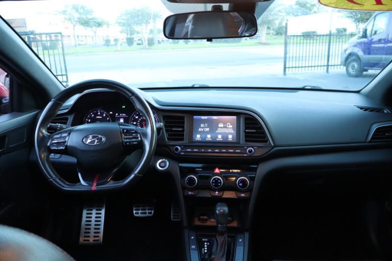 Hyundai Elantra Sport 7A 2019