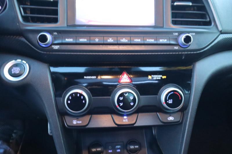 Hyundai Elantra Sport 7A 2019