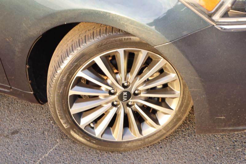 Kia Cadenza Premium 2017