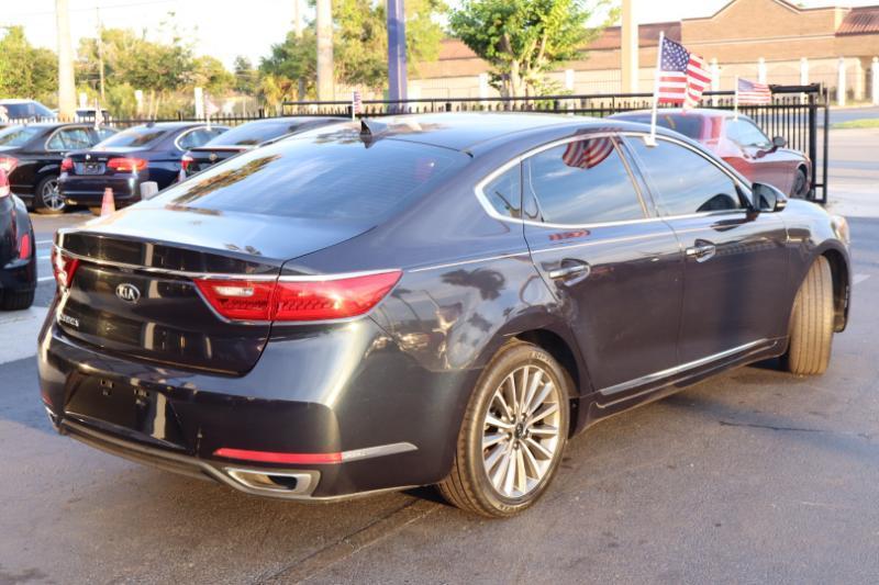 Kia Cadenza Premium 2017