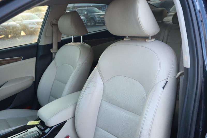 Kia Cadenza Premium 2017