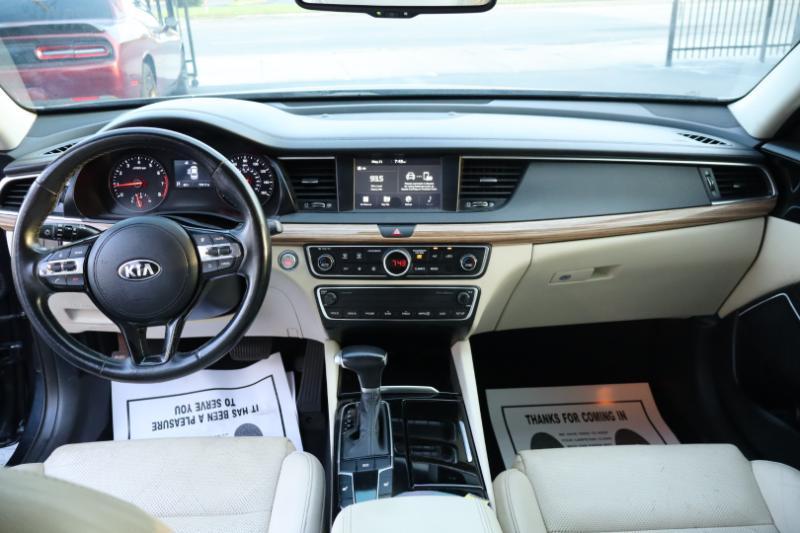 Kia Cadenza Premium 2017