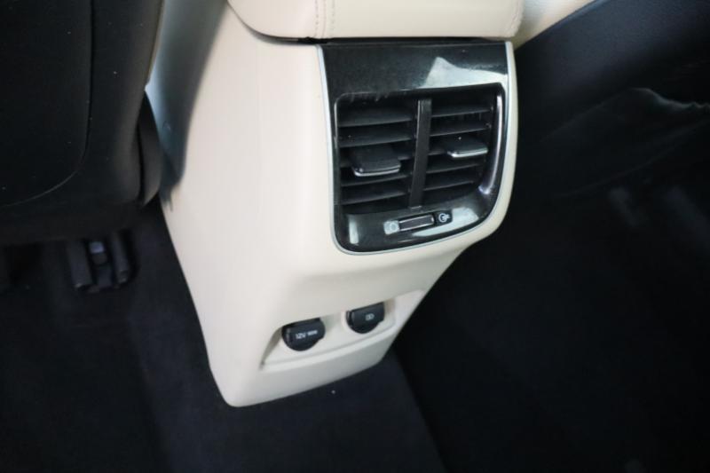 Kia Cadenza Premium 2017